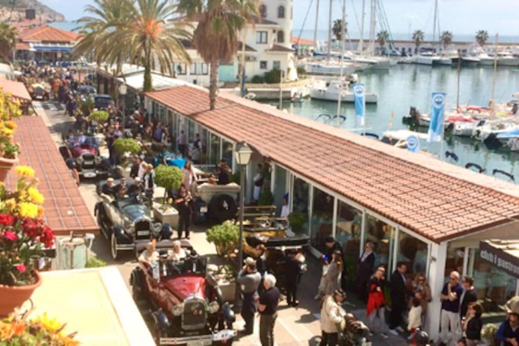 Marina Beach Aiguadolc Сиджес Экстерьер фото